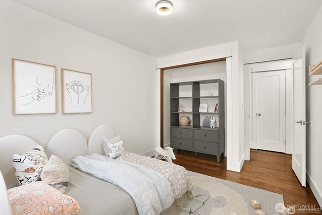 8826 10th Avenue SW, Seattle, WA 98106