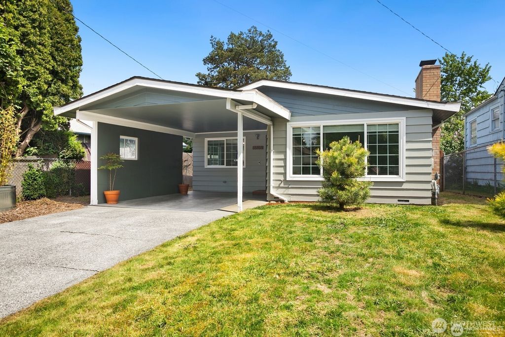 8826 10th Avenue SW, Seattle, WA 98106