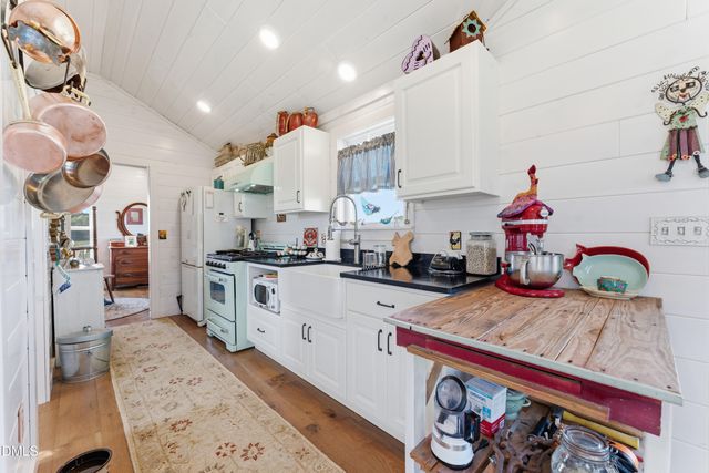 520 Plainfield Church Road, Siler City, NC 27344