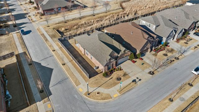 2608 SW Nottingham Avenue, Bentonville, AR 72713