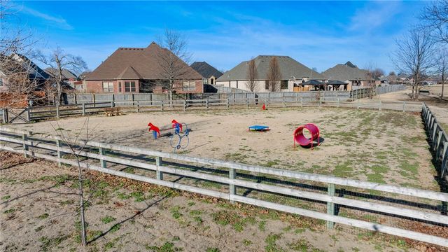 2608 SW Nottingham Avenue, Bentonville, AR 72713