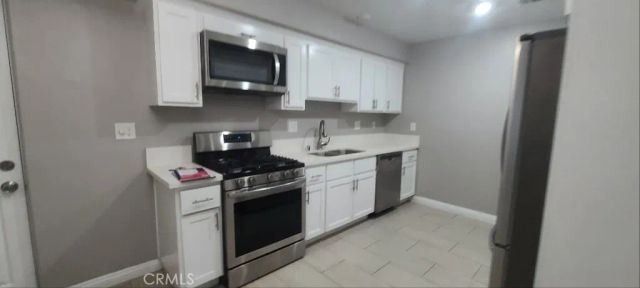 10613 S Broadway, Los Angeles, CA 90003