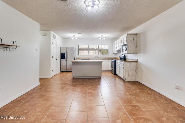 7832 Hilo Place, Diamondhead, MS 39525