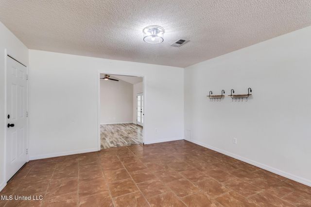 7832 Hilo Place, Diamondhead, MS 39525