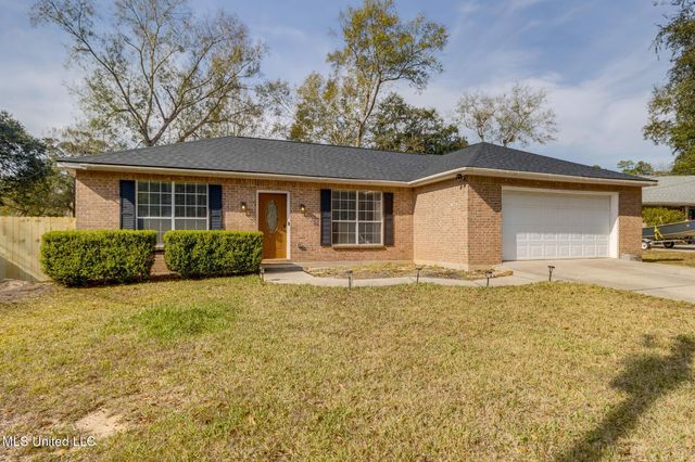 7832 Hilo Place, Diamondhead, MS 39525