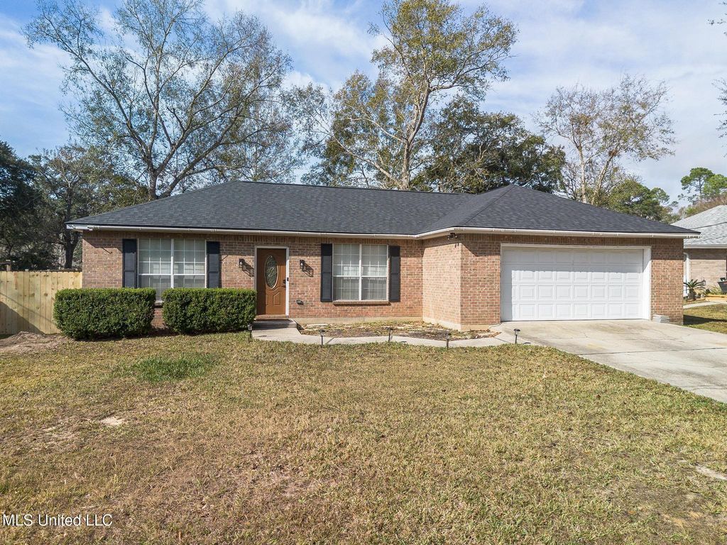 7832 Hilo Place, Diamondhead, MS 39525