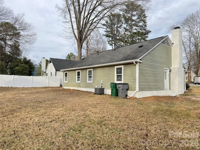 7125 Falconwood Court, Charlotte, NC 28227