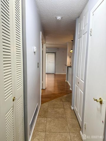 1 Carriage Place, Edison, NJ 08820