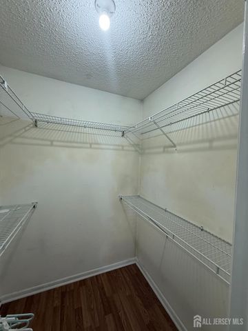 1 Carriage Place, Edison, NJ 08820