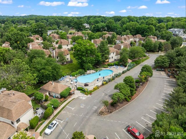 1 Carriage Place, Edison, NJ 08820