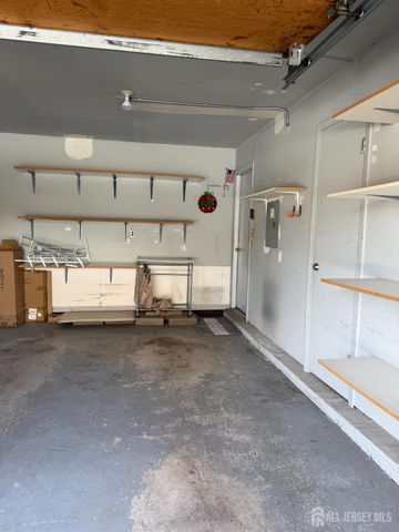 1 Carriage Place, Edison, NJ 08820