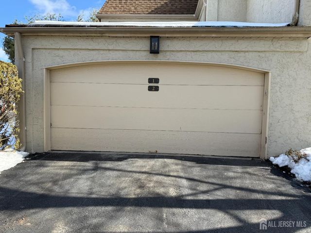 1 Carriage Place, Edison, NJ 08820