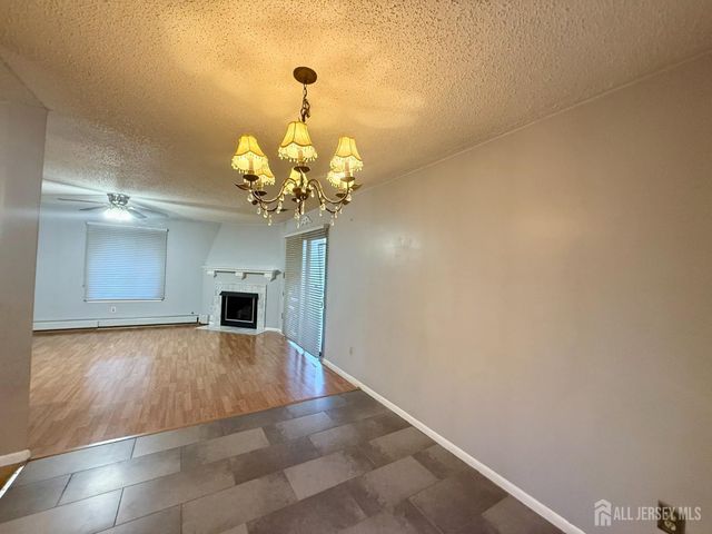 1 Carriage Place, Edison, NJ 08820