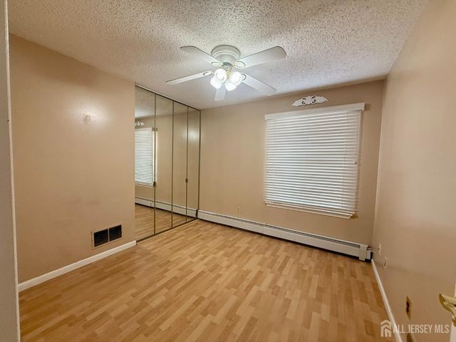 1 Carriage Place, Edison, NJ 08820