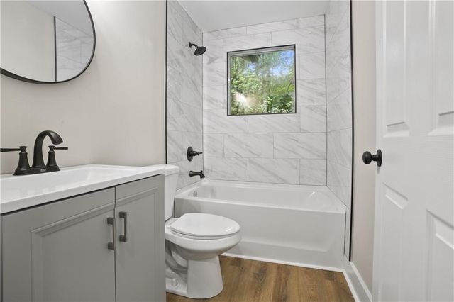 556 Holly St NW, Atlanta, GA 30318