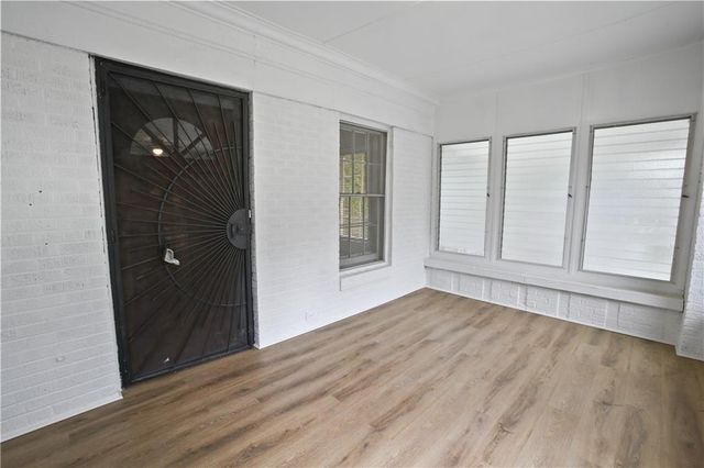 556 Holly St NW, Atlanta, GA 30318