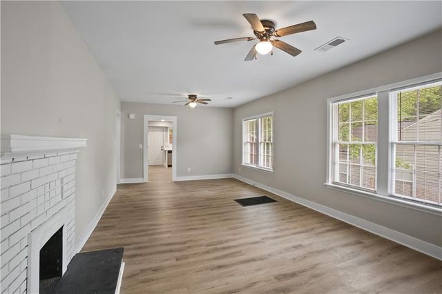 556 Holly St NW, Atlanta, GA 30318