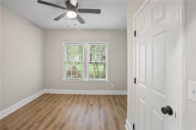 556 Holly St NW, Atlanta, GA 30318