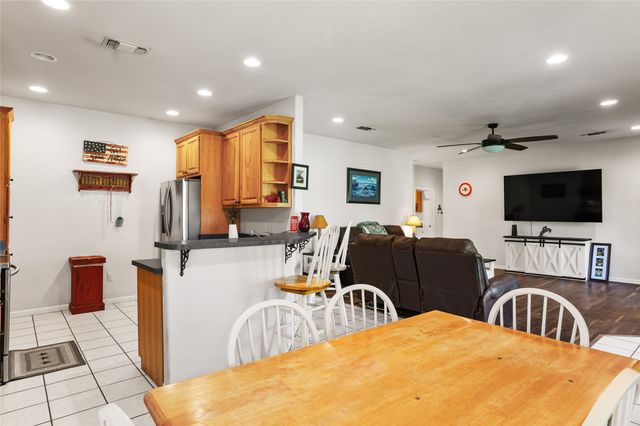 206 Hopper Road, Whitewright, TX 75491