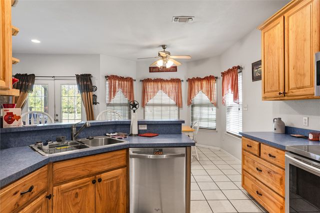 206 Hopper Road, Whitewright, TX 75491