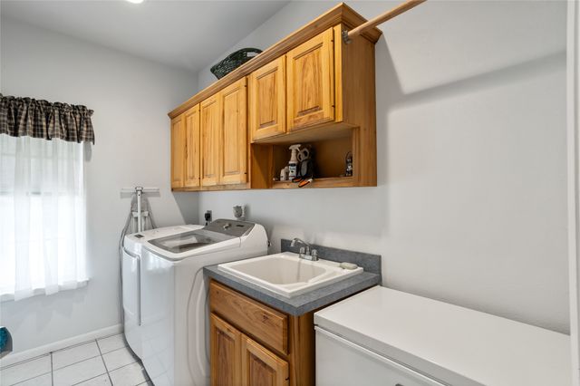 206 Hopper Road, Whitewright, TX 75491