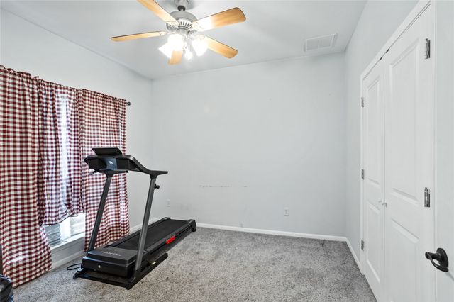 206 Hopper Road, Whitewright, TX 75491