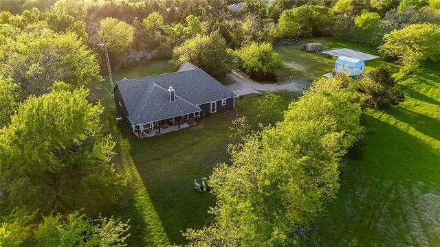 206 Hopper Road, Whitewright, TX 75491