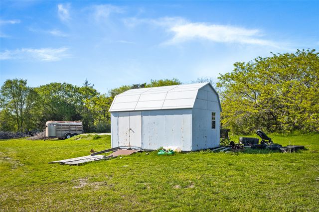 206 Hopper Road, Whitewright, TX 75491