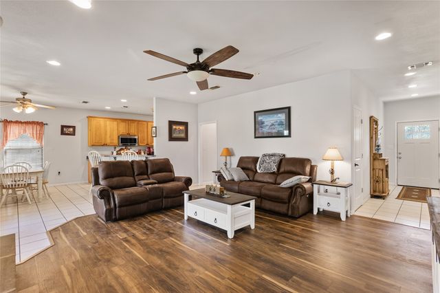 206 Hopper Road, Whitewright, TX 75491