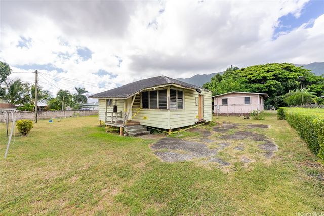 41-1702 Kalanianaole Highway, Waimanalo, HI 96795