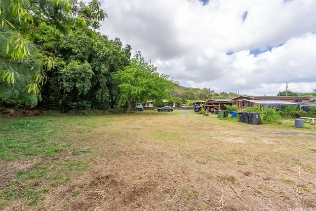 41-1702 Kalanianaole Highway, Waimanalo, HI 96795
