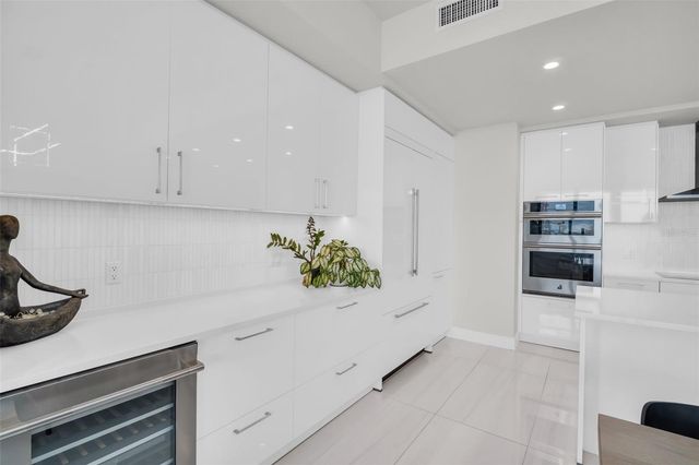 301 1ST STREET S 1205, St Petersburg, FL 33701