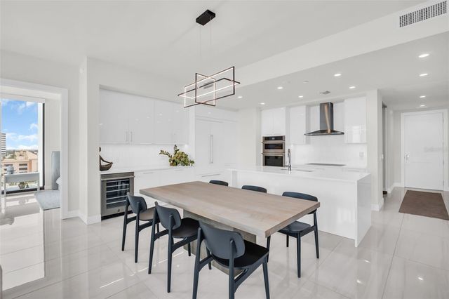 301 1ST STREET S 1205, St Petersburg, FL 33701