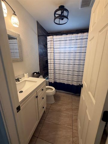 7635 Avenue C, Houston, TX 77012