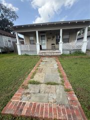 7635 Avenue C, Houston, TX 77012