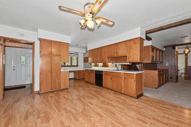 6920 N Beech Tree DRIVE, Glendale, WI 53209