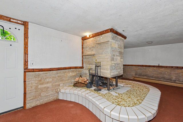 6920 N Beech Tree DRIVE, Glendale, WI 53209
