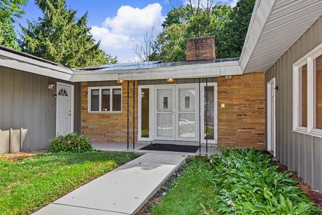 6920 N Beech Tree DRIVE, Glendale, WI 53209