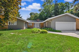 6920 N Beech Tree DRIVE, Glendale, WI 53209