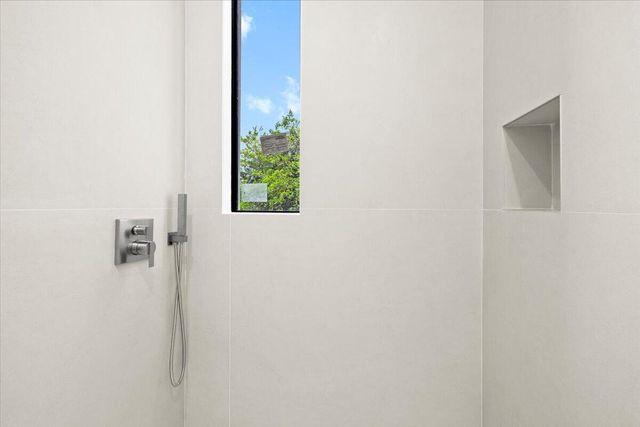 201 NW 14TH Way, Dania Beach, FL 33004