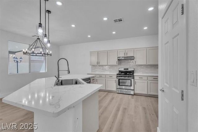 576 Foster Springs Road, Las Vegas, NV 89148