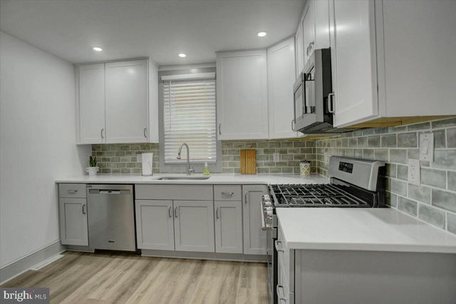 305 WALNUT ST, Shippensburg, PA 17257