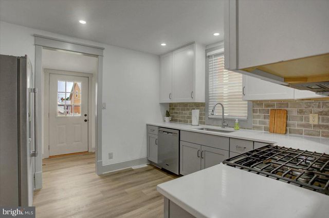 305 WALNUT ST, Shippensburg, PA 17257