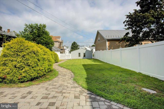 305 WALNUT ST, Shippensburg, PA 17257