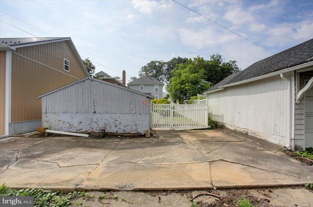 305 WALNUT ST, Shippensburg, PA 17257
