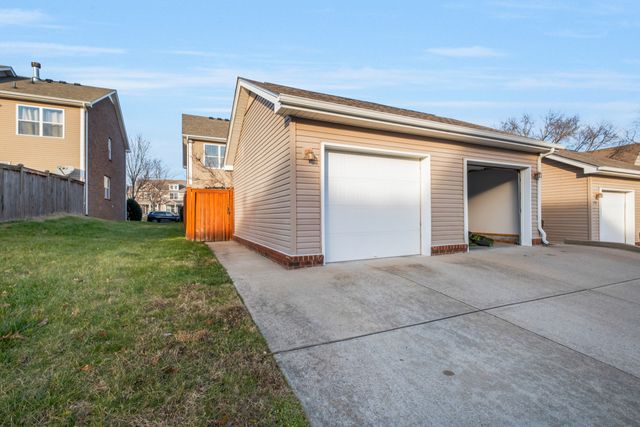 1234 Riverbrook Dr, Hermitage, TN 37076