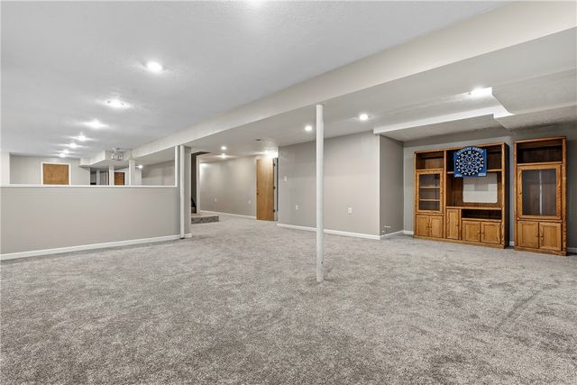 7040 Frederick Pike, Vandalia, OH 45414