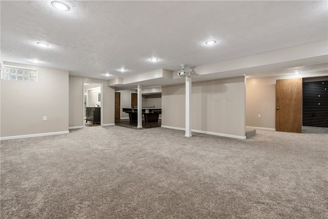 7040 Frederick Pike, Vandalia, OH 45414