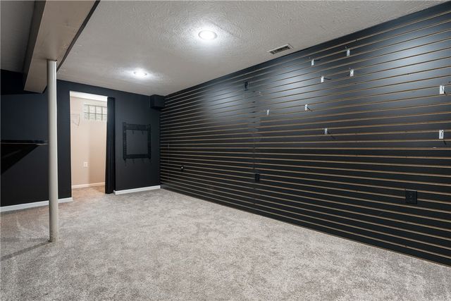 7040 Frederick Pike, Vandalia, OH 45414