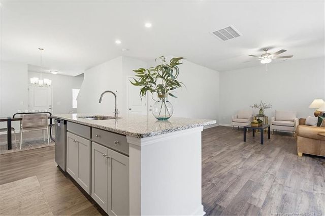 594 Melbourne Drive, Raeford, NC 28376